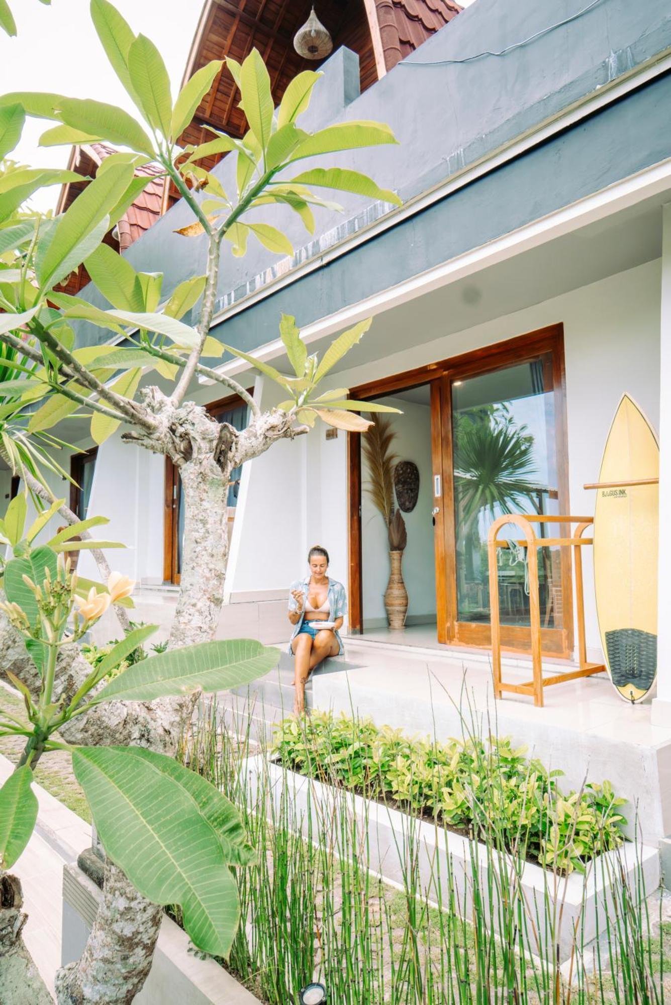 Bagus Ink Surf Camp Hostel Uluwatu Buitenkant foto