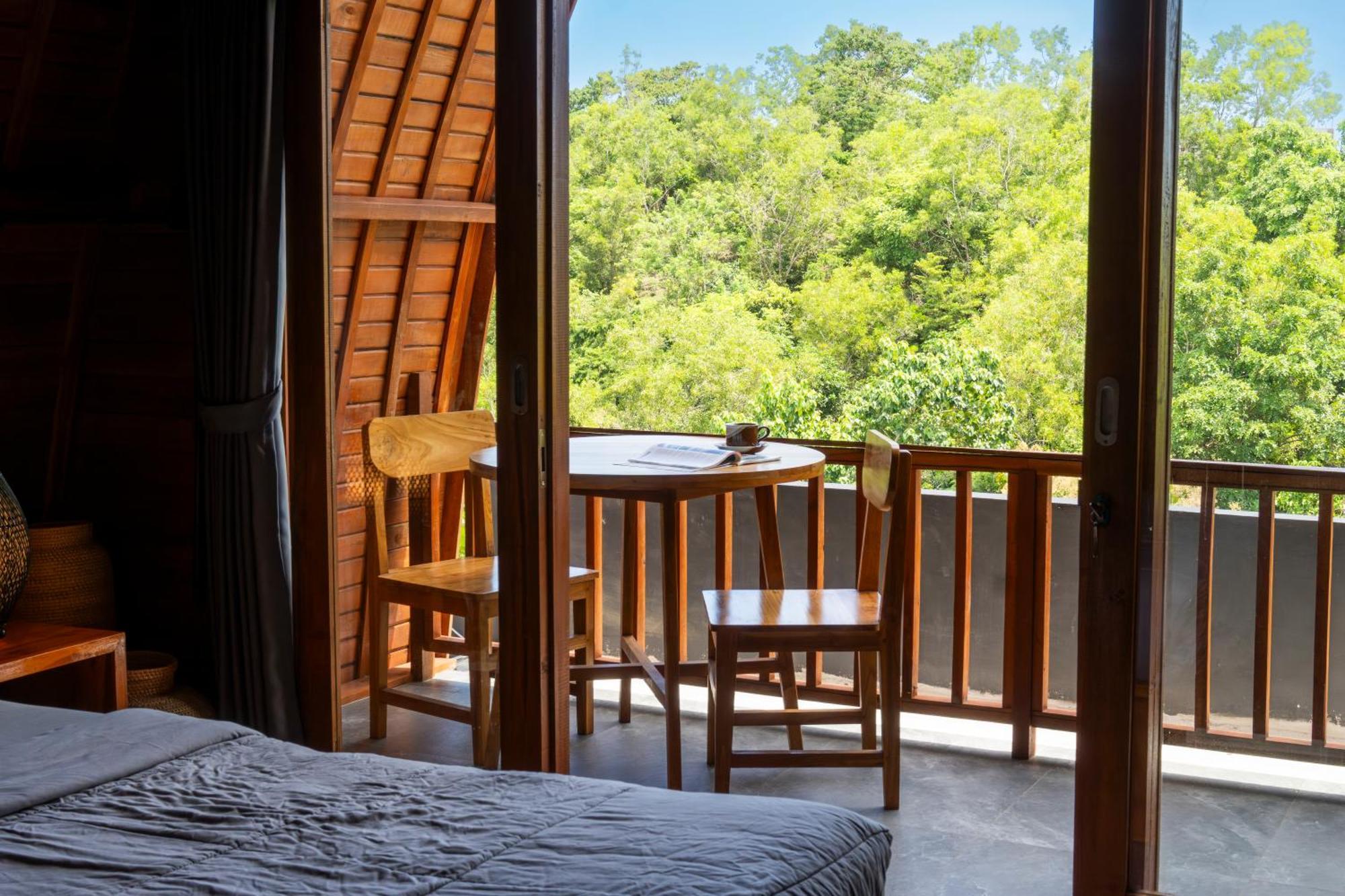 Bagus Ink Surf Camp Hostel Uluwatu Buitenkant foto